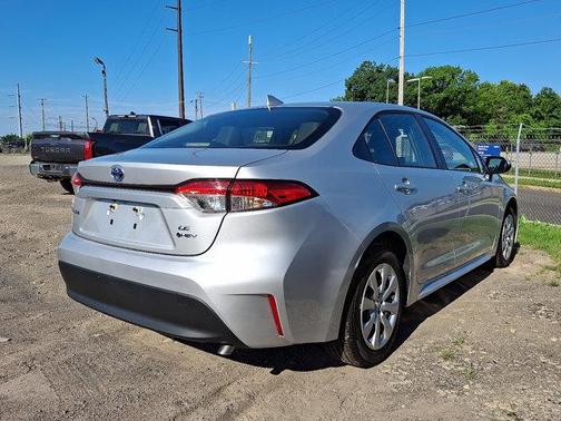 2025 Toyota Corolla Hybrid LE