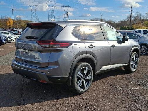 2025 Nissan Rogue SL