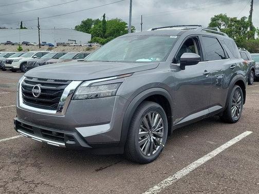 2025 Nissan Pathfinder SL 4WD