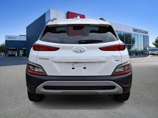 Lunar White 2023 Hyundai KONA SEL