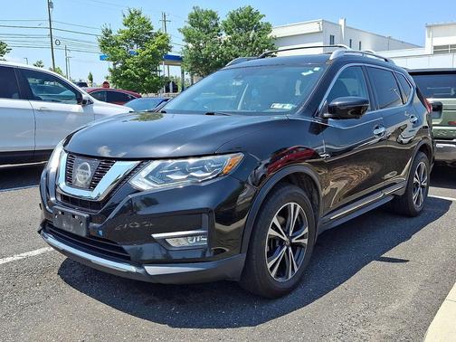 Magnetic Black 2017 Nissan Rogue SL
