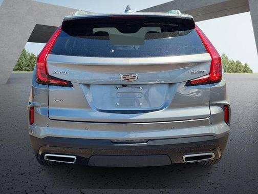 Argent Silver Metallic 2025 Cadillac XT4 Premium Luxury