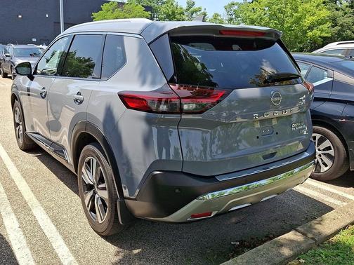 Boulder Gray Pearl 2023 Nissan Rogue Platinum