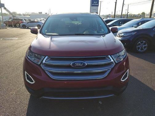 Photo 2 of 32 of 2018 Ford Edge Titanium