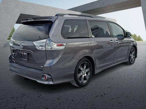 2014 Toyota Sienna SE