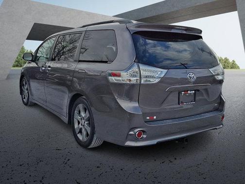 2014 Toyota Sienna SE