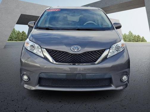 2014 Toyota Sienna SE