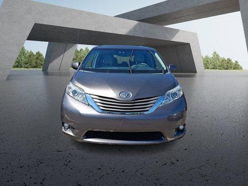 Predawn Gray Mica 2014 Toyota Sienna XLE
