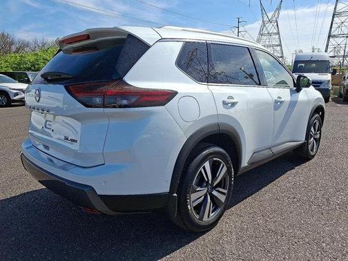 2025 Nissan Rogue SL