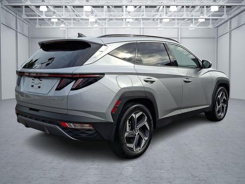 Shimmering Silver 2024 Hyundai TUCSON Plug-In Hybrid Limited