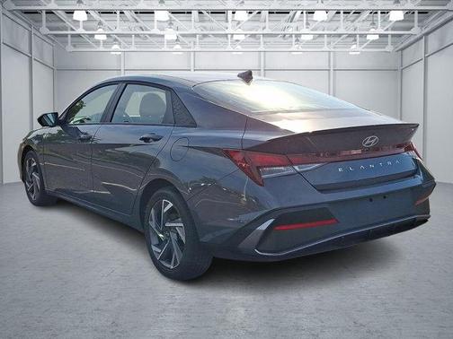 Ecotronic Gray 2025 Hyundai ELANTRA Sport