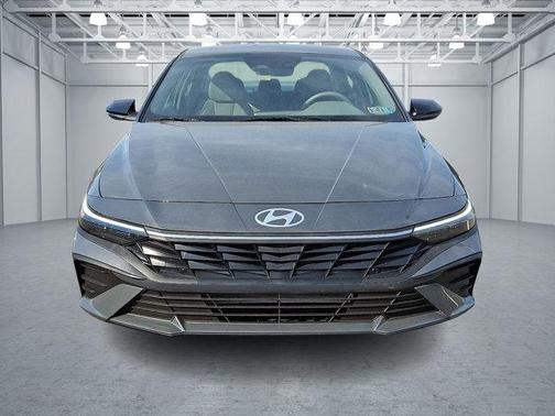 Ecotronic Gray 2025 Hyundai ELANTRA Sport