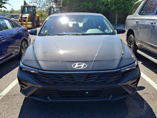 Ecotronic Gray 2025 Hyundai ELANTRA Sport