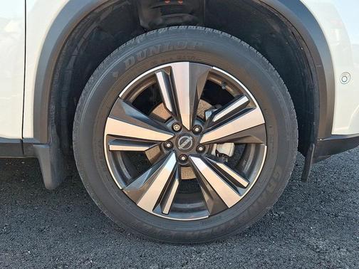 Pearl White Tricoat 2023 Nissan Rogue Platinum