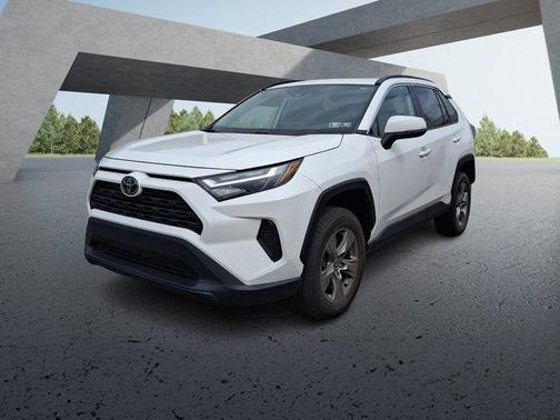 Ice Cap 2023 Toyota RAV4 XLE