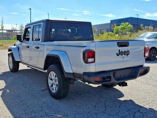 2023 Jeep Gladiator Sport S