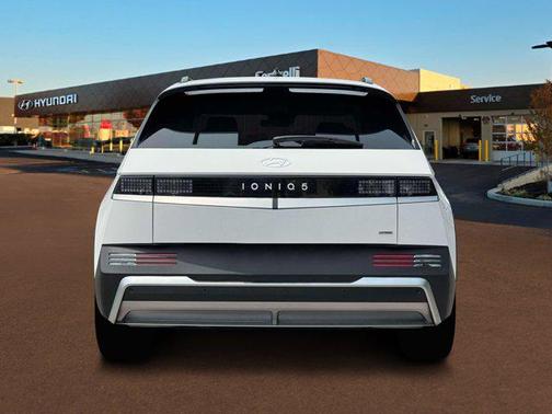 2025 Hyundai IONIQ 5 SEL