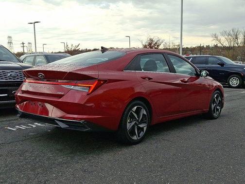 2023 Hyundai ELANTRA Limited