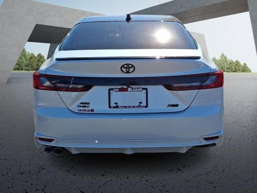 Wind Chill Pearl/Midnight Black Metallic 2025 Toyota Camry XSE