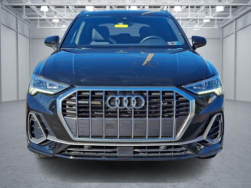 Mythos Black Metallic 2025 Audi Q3 Premium 45 TFSI S line quattro Tiptronic