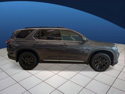 2025 Honda Pilot Touring 8-Passenger