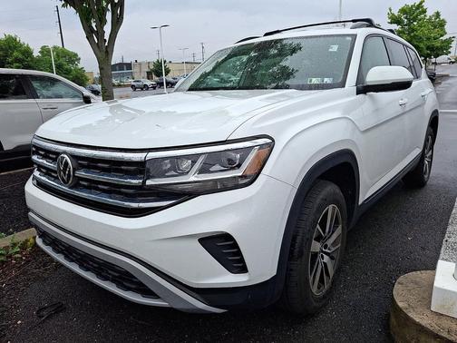 White 2022 Volkswagen Atlas 2.0T SE