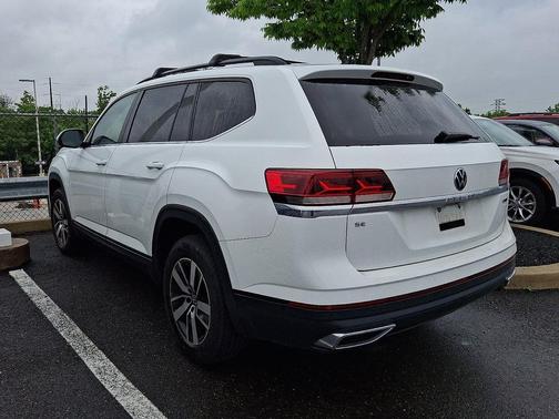White 2022 Volkswagen Atlas 2.0T SE