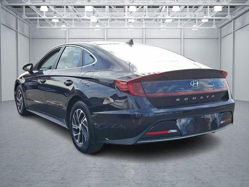 2023 Hyundai SONATA Hybrid Base