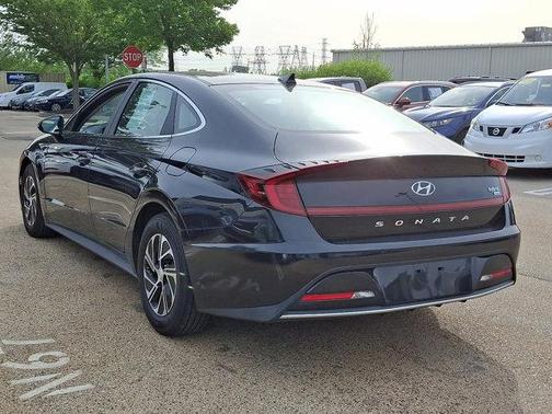 2023 Hyundai SONATA Hybrid Base