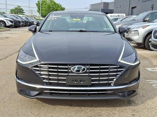 2023 Hyundai SONATA Hybrid Base