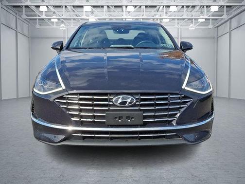 2023 Hyundai SONATA Hybrid Base