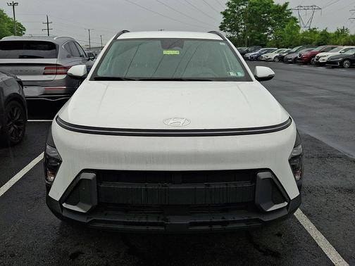 Atlas White 2024 Hyundai KONA SEL