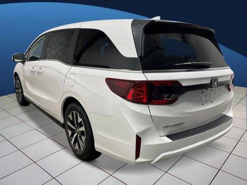 Platinum White Pearl 2026 Honda Odyssey EX-L