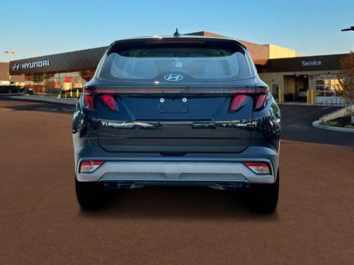 2025 Hyundai TUCSON SE