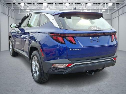 2022 Hyundai TUCSON SE