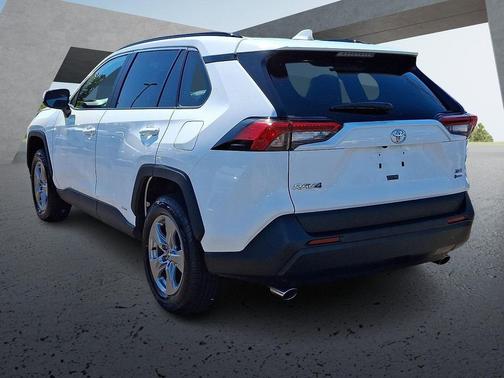 Ice Cap 2025 Toyota RAV4 Hybrid XLE