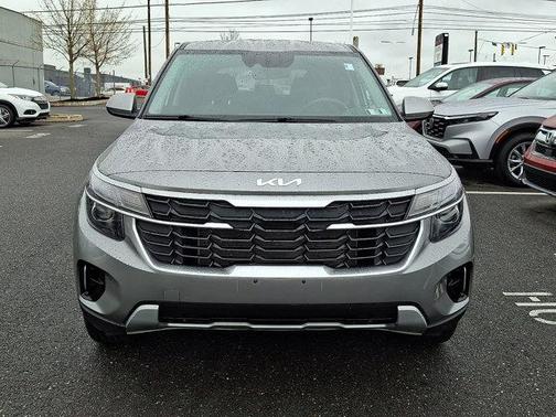 Steel Gray 2024 Kia Seltos LX
