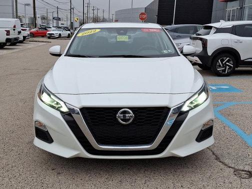 2022 Nissan Altima 2.5 SV