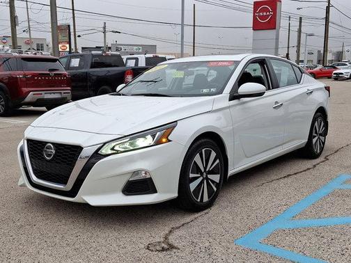 2022 Nissan Altima 2.5 SV