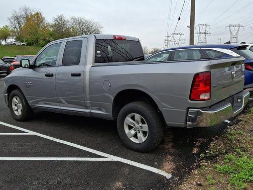 Billet Silver Metallic Clearcoat 2024 RAM 1500 Classic SLT