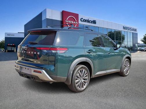 2023 Nissan Pathfinder SL 4WD