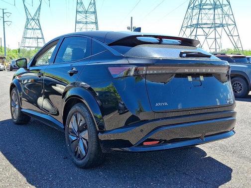 2025 Nissan ARIYA EVOLVE+