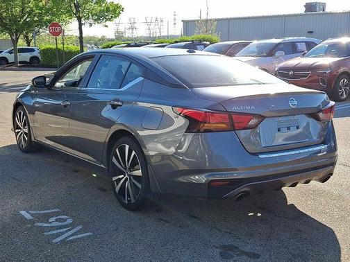 2022 Nissan Altima SR VC-Turbo FWD