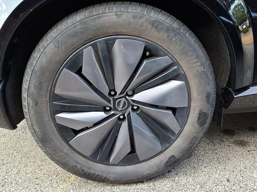 Black Diamond Pearl 2023 Nissan ARIYA ENGAGE