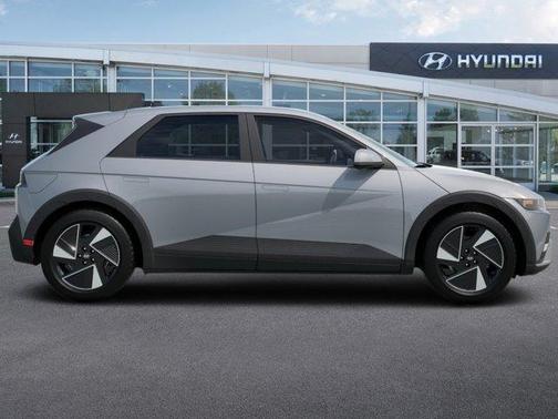 2025 Hyundai IONIQ 5 SE Standard Range