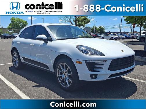 Carrara White Metallic 2017 Porsche Macan Macan S