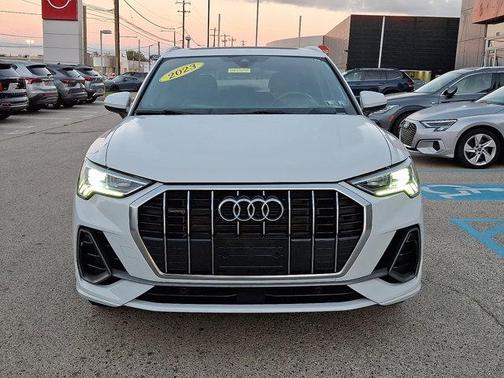 2023 Audi Q3 Premium 45 TFSI S line quattro Tiptronic