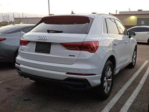 2023 Audi Q3 Premium 45 TFSI S line quattro Tiptronic