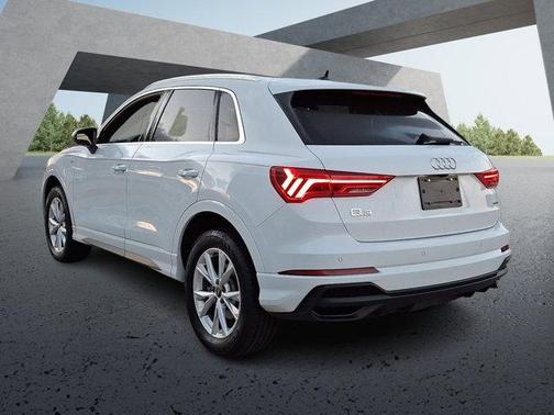 2023 Audi Q3 Premium 45 TFSI S line quattro Tiptronic