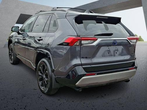 2023 Toyota RAV4 Hybrid SE